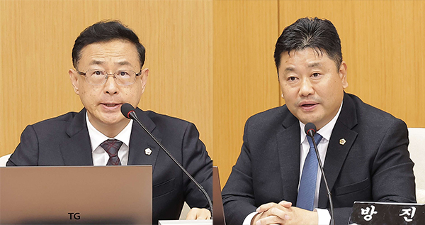 대전시의회 윤리특별위원장에 민경배(국민의힘, 중구3) 의원, 부위원장에 방진영(더불어민주당, 유성구2) 의원이 선임됐다. / 대전시의회 제공