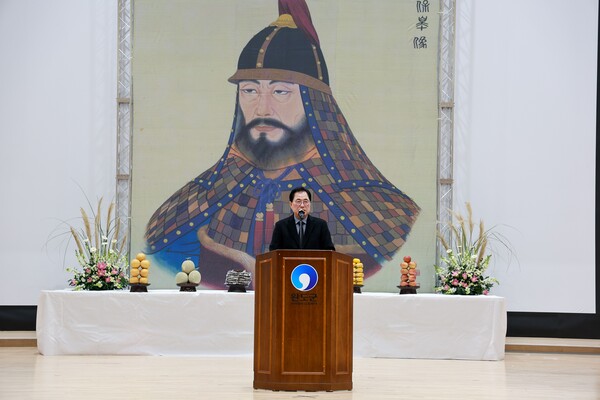 해상왕 장보고 대사 제1184 주기 추모 다례제가 최근 완도 생활문화센터에서 군민 400여 명이 참석한 가운데 성대히 봉행됐다./완도군 제공