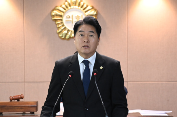 대덕구의회는 지난 20일 더불어민주당 김기흥 의원이 제290회 제2차 정례회 제1차 본회의에서 5분 자유발언을 통해 신탄진 지구대의 재건축 필요성을 강조했다고 밝혔다. / 대덕구의회 제공