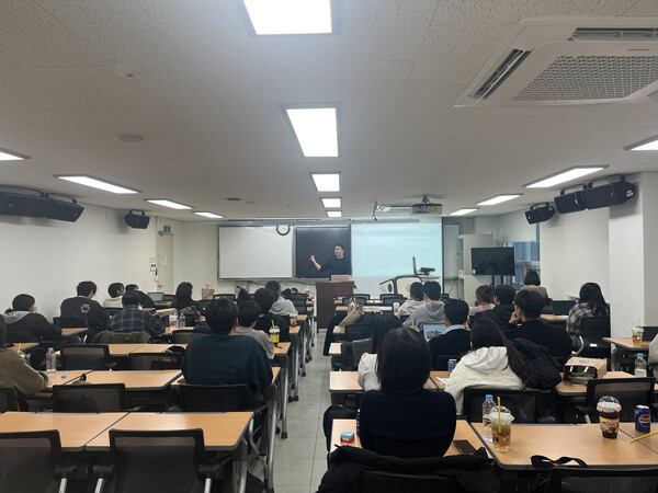 스마트팜 기업탐방’ 프로그램 중 취업특강 현장