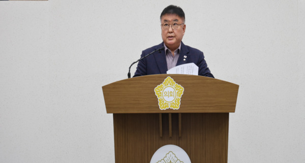 당진시의회는 24일 국민의힘 심의수 의원이 제125회 제2차 정례회 1차 본회의에서 5분 자유발언을 통해 어업 환경 변화에 맞춘 실효성 있는 대응 필요성을 강조했다고 밝혔다. / 당진시의회 제공