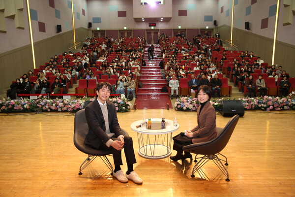 특강 ‘꿈꾸는 이방인: 동국대에서 브로드웨이’ 현장사진