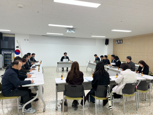 충남도의회는 지난 24일 더불어민주당 구형서 의원이 불당동 학생 통학지원 간담회를 개최하고, 학부모·충남도·천안시·충남교육청과 함께 통학 문제 전반을 공식적으로 논의했다고 밝혔다. / 구형서 의원 제공