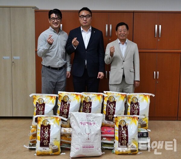 충남도립대 명민식 교수, 학과장 임용 축하 쌀 240kg 기부 - 뉴스 썸네일 이미지