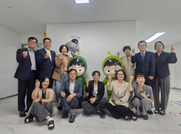 천안시의회 복지문화위원회, 천안 AI꿈키움터 방문
