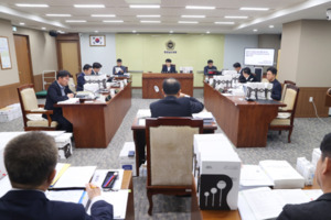 충남도의회 기획경제위원회, 제358회 임시회 제1차 회의 개최 - 뉴스 썸네일 이미지
